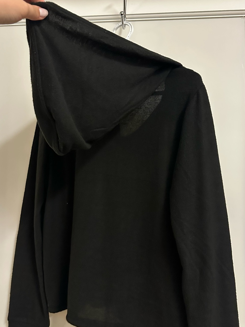 Women’s Top Black Hooded Pullover Drawstring Sweatshirt NWT - Picture 6 of 8